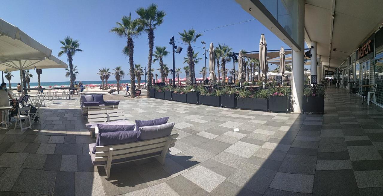 Apart Hotel TLV/Bat Yam Beach Front 1207 Buitenkant foto
