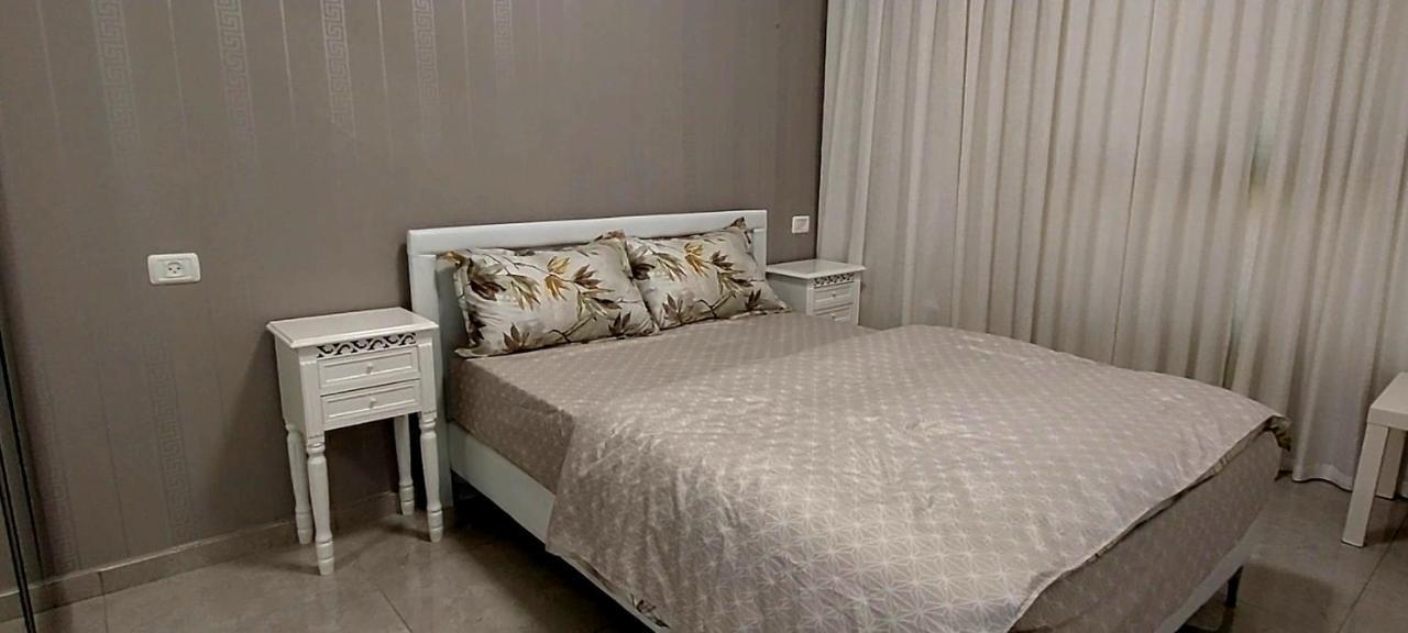 Apart Hotel TLV/Bat Yam Beach Front 1207 Buitenkant foto